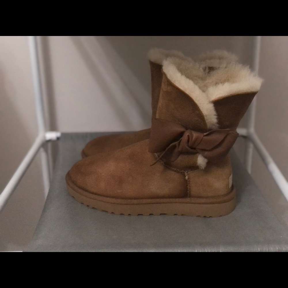 UGG”s women’s size 7